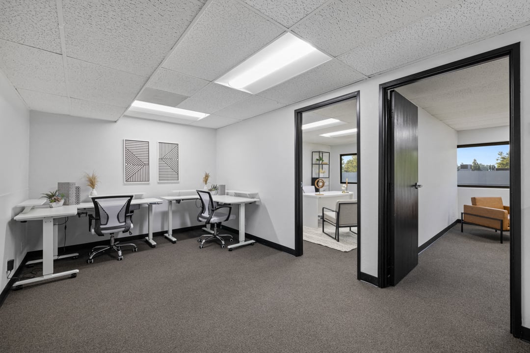 2,352 SF Flex Space in Lake Forest, CA Photo